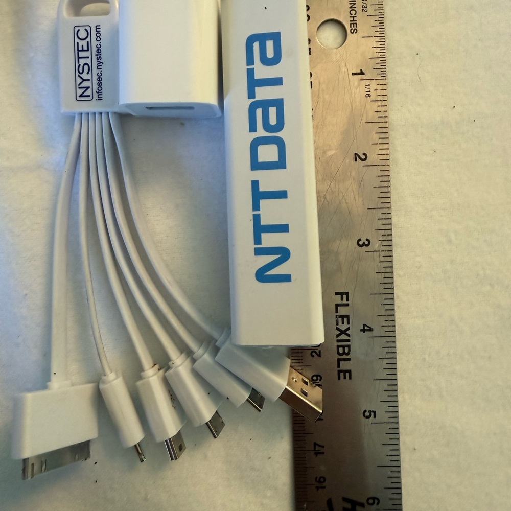 iPhone Multi-Adapter Charger Kit - Picture 2 of 5